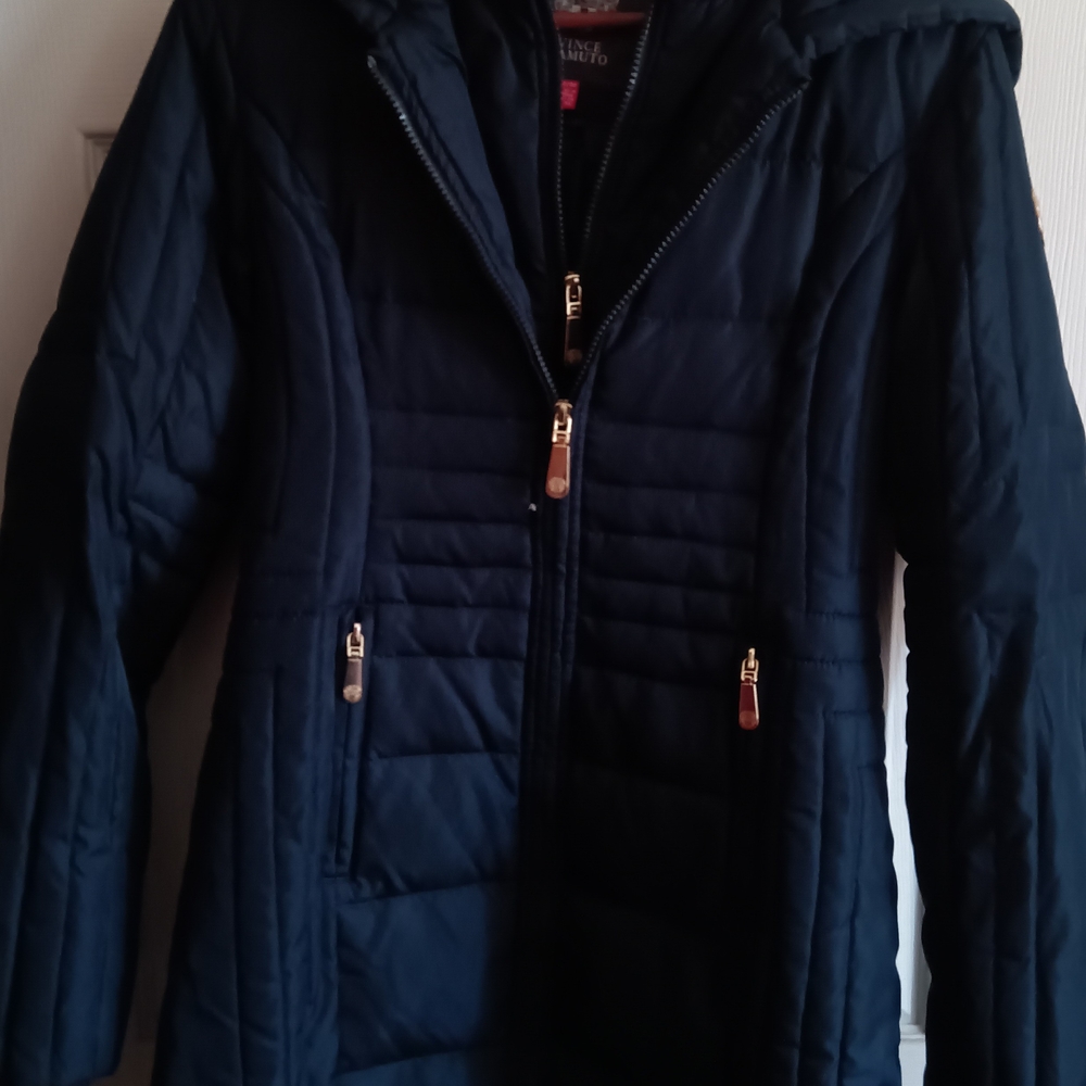 Vince Camuto Blue Puffer Jacket with Quilted Design